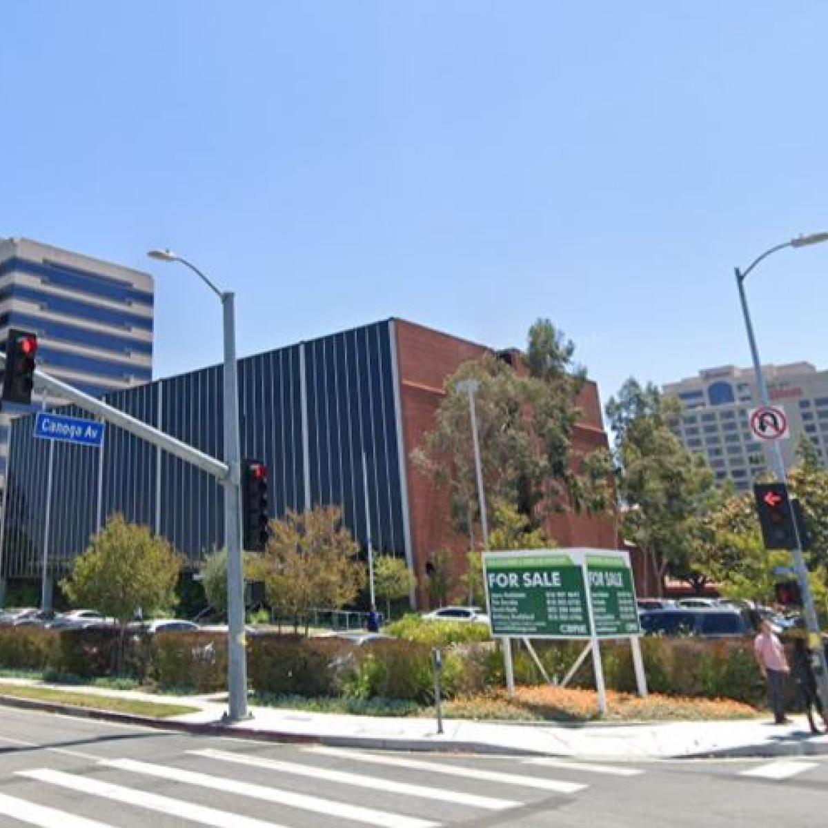 6464 canoga avenue street view